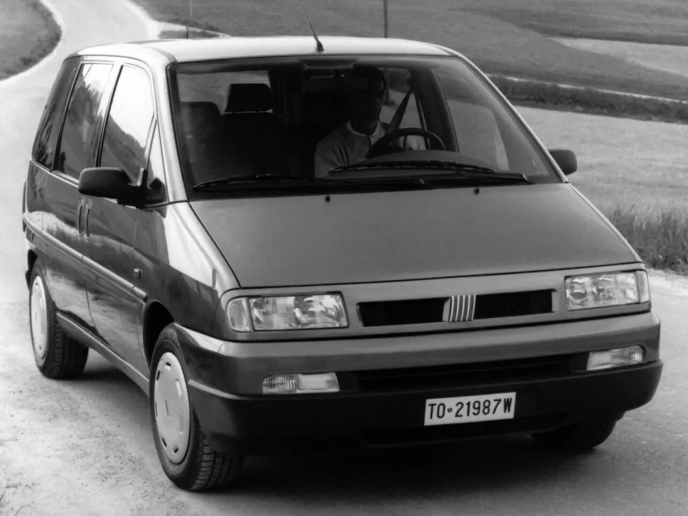 Автомобиль Fiat Ulysse I Компактвэн