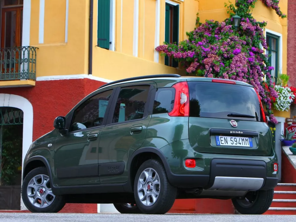 Автомобиль Fiat Panda III Хэтчбек (5 дверей) 4x4