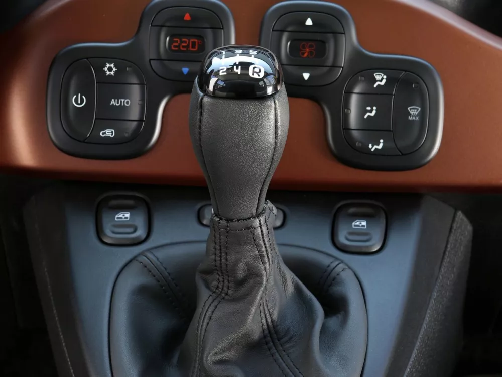Автомобиль Fiat Panda III Хэтчбек (5 дверей) Cross