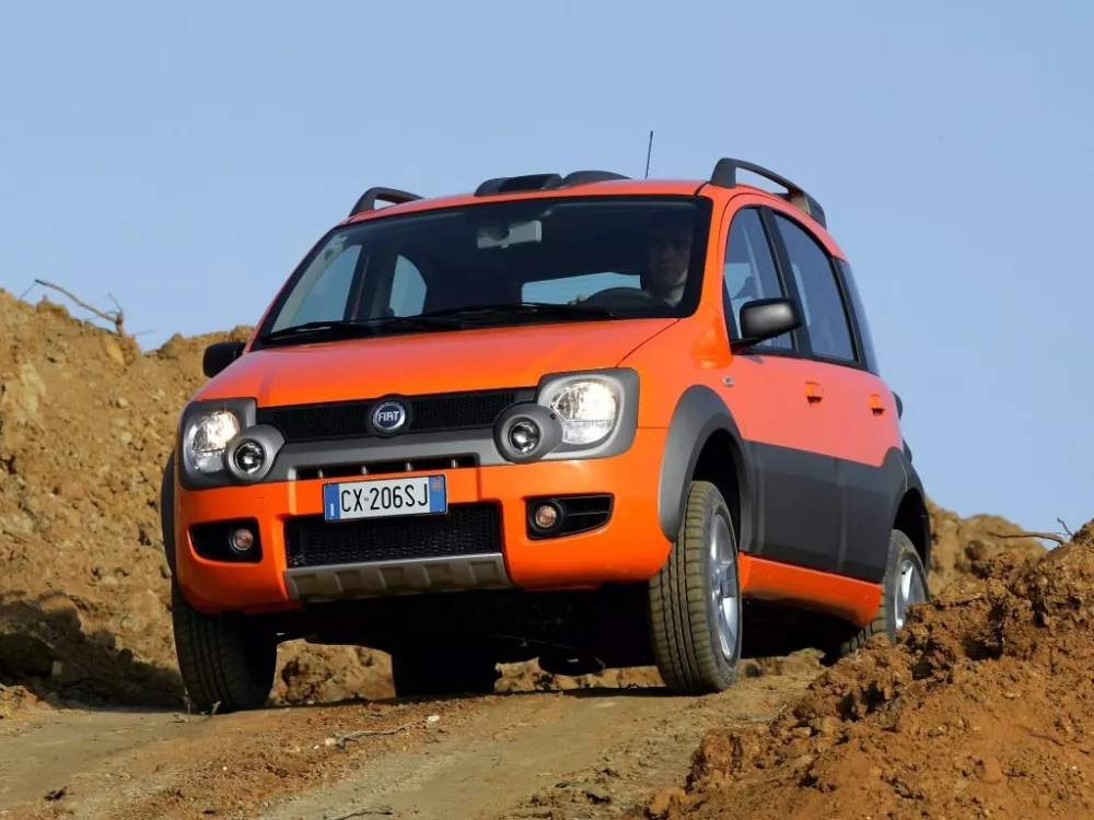 Автомобиль Fiat Panda II Хэтчбек (5 дверей) Cross