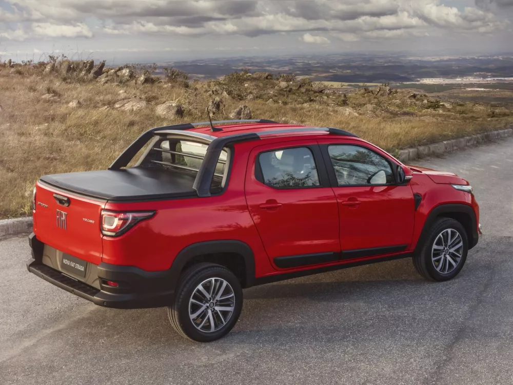 Автомобиль Fiat Strada II Пикап Двойная кабина