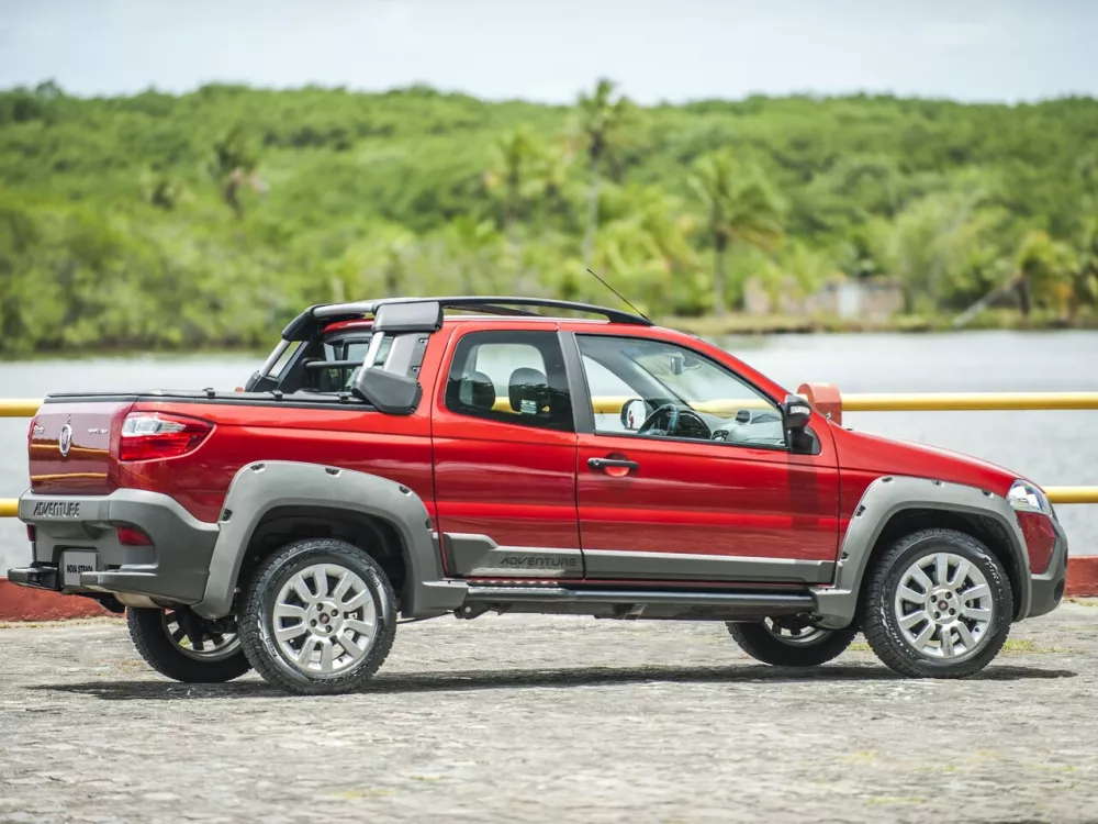 Автомобиль Fiat Strada I Рестайлинг 4 Пикап Двойная кабина CD