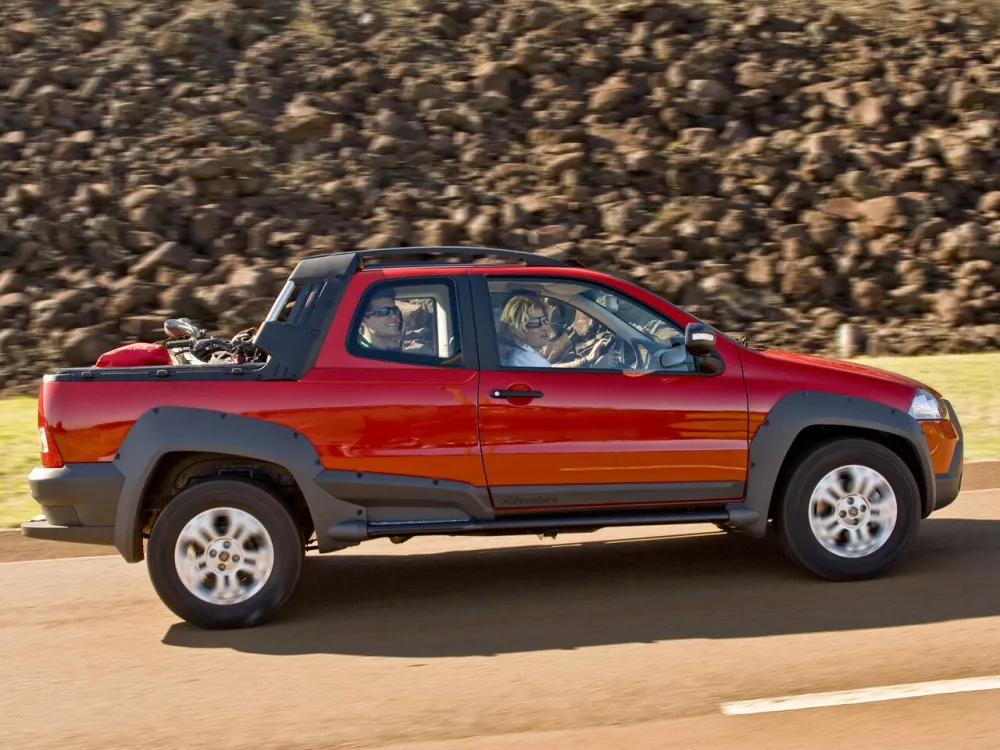 Автомобиль Fiat Strada I Рестайлинг 3 Пикап Полуторная кабина
