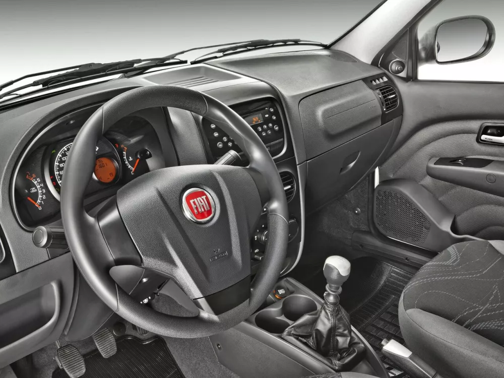 Автомобиль Fiat Strada I Рестайлинг 3 Пикап Полуторная кабина