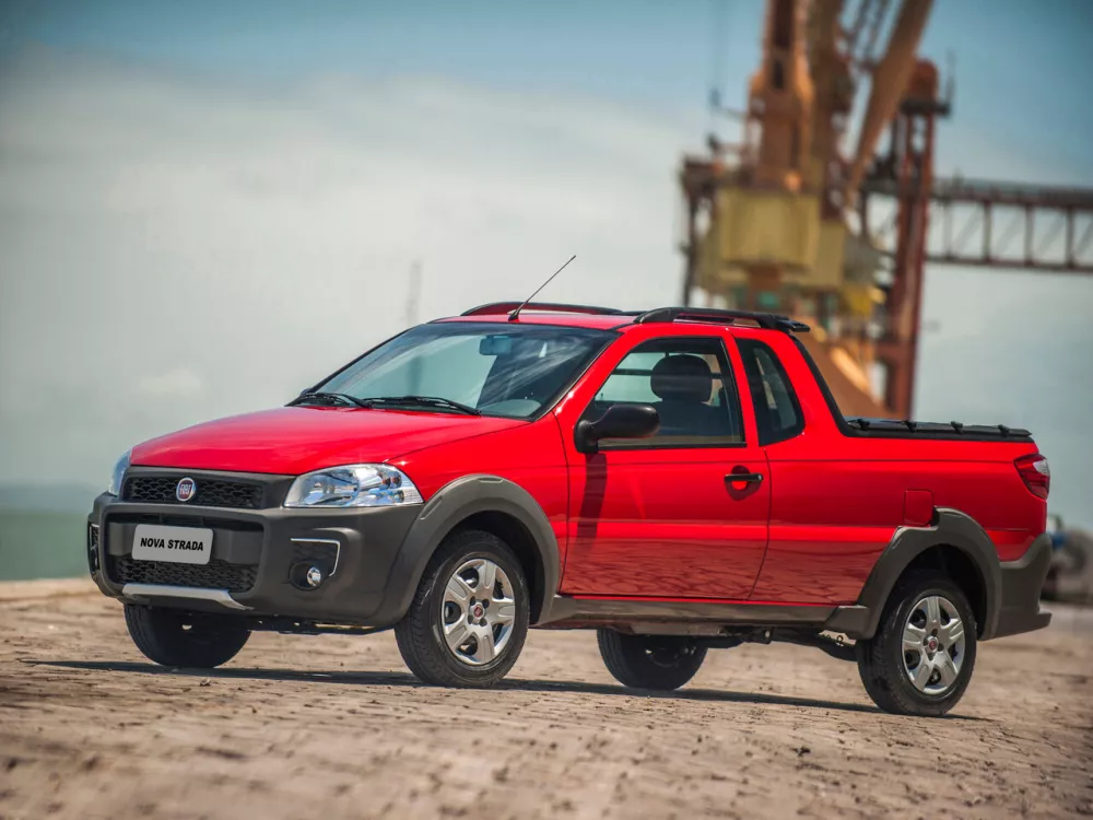 Автомобиль Fiat Strada I Рестайлинг 4 Пикап Одинарная кабина CE