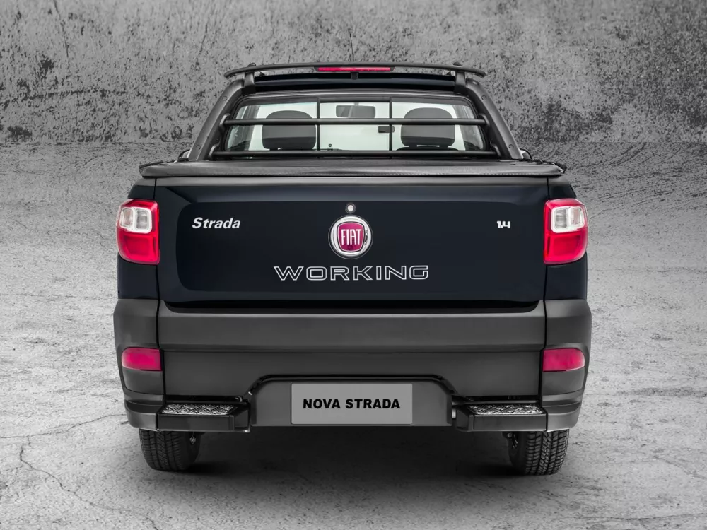 Автомобиль Fiat Strada I Рестайлинг 4 Пикап Одинарная кабина CE