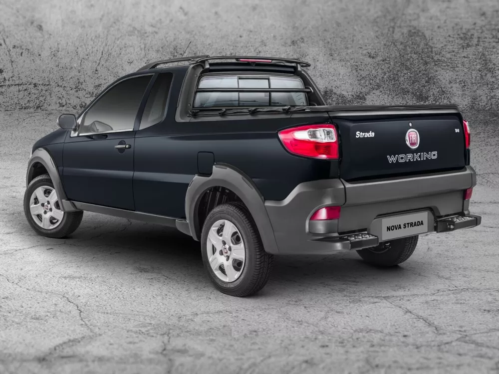 Автомобиль Fiat Strada I Рестайлинг 4 Пикап Одинарная кабина CE