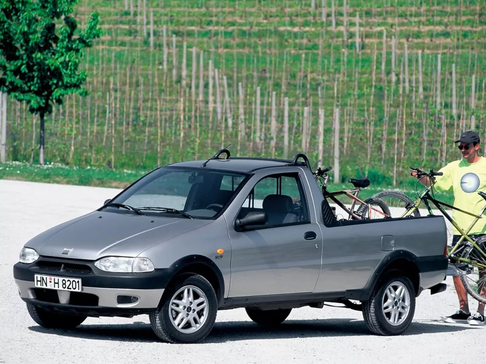 Автомобиль Fiat Strada I Пикап Одинарная кабина