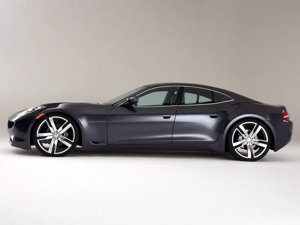 Автомобиль Fisker Karma Седан