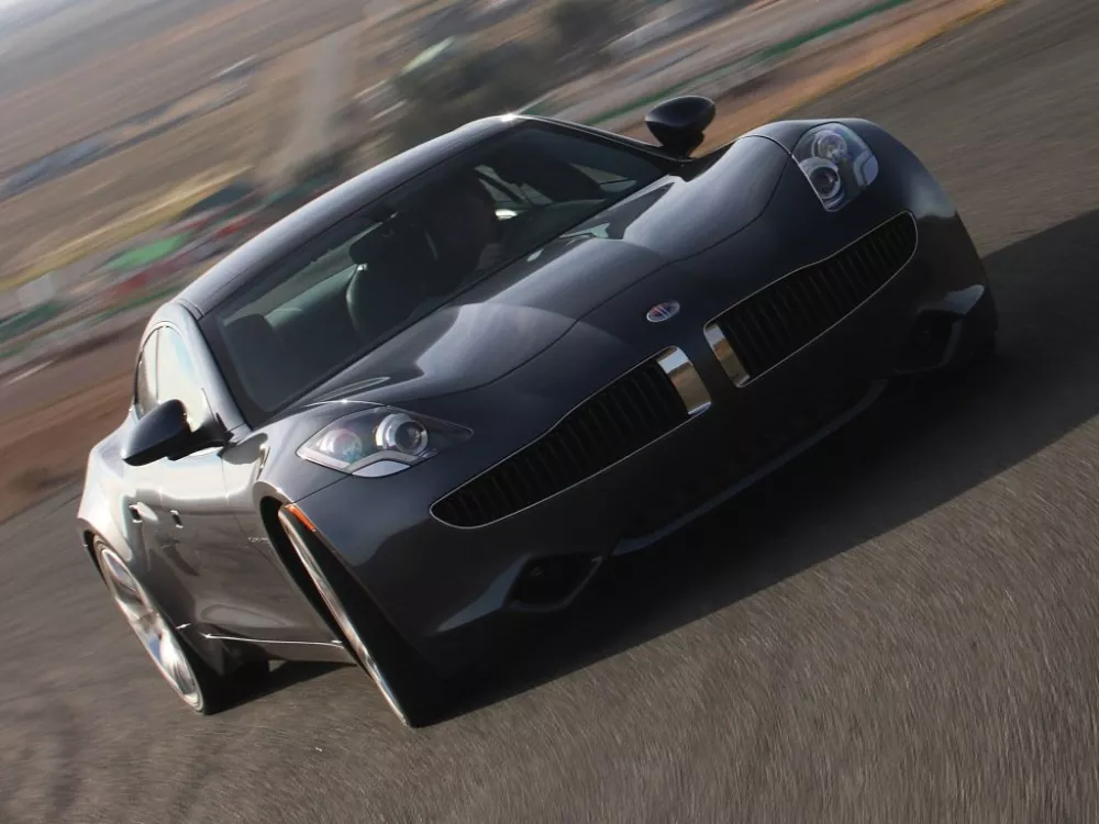 Автомобиль Fisker Karma Седан