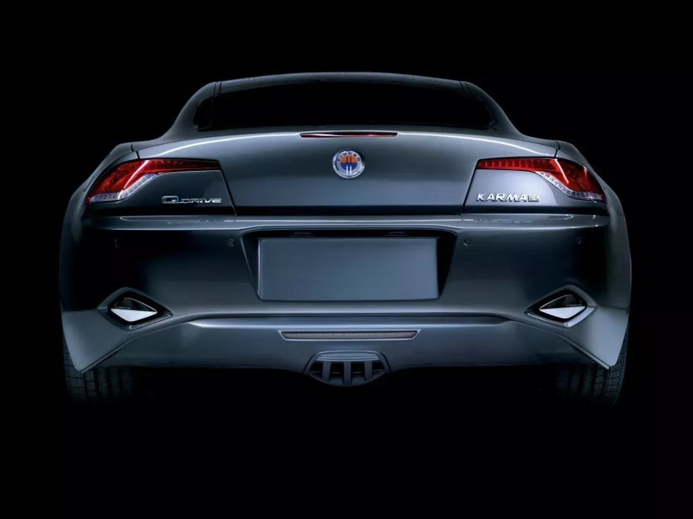 Автомобиль Fisker Karma Седан