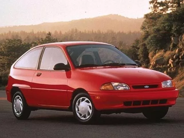 Автомобиль Ford Aspire Хэтчбек (5 дверей)