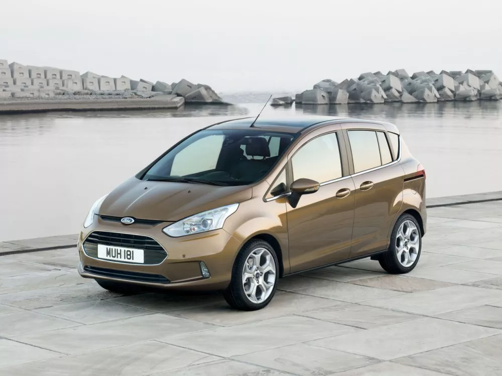 Автомобиль Ford B-MAX Компактвэн