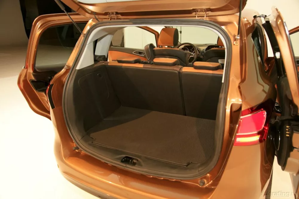 Автомобиль Ford B-MAX Компактвэн