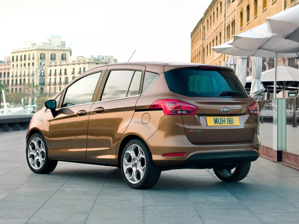 Автомобиль Ford B-MAX Компактвэн