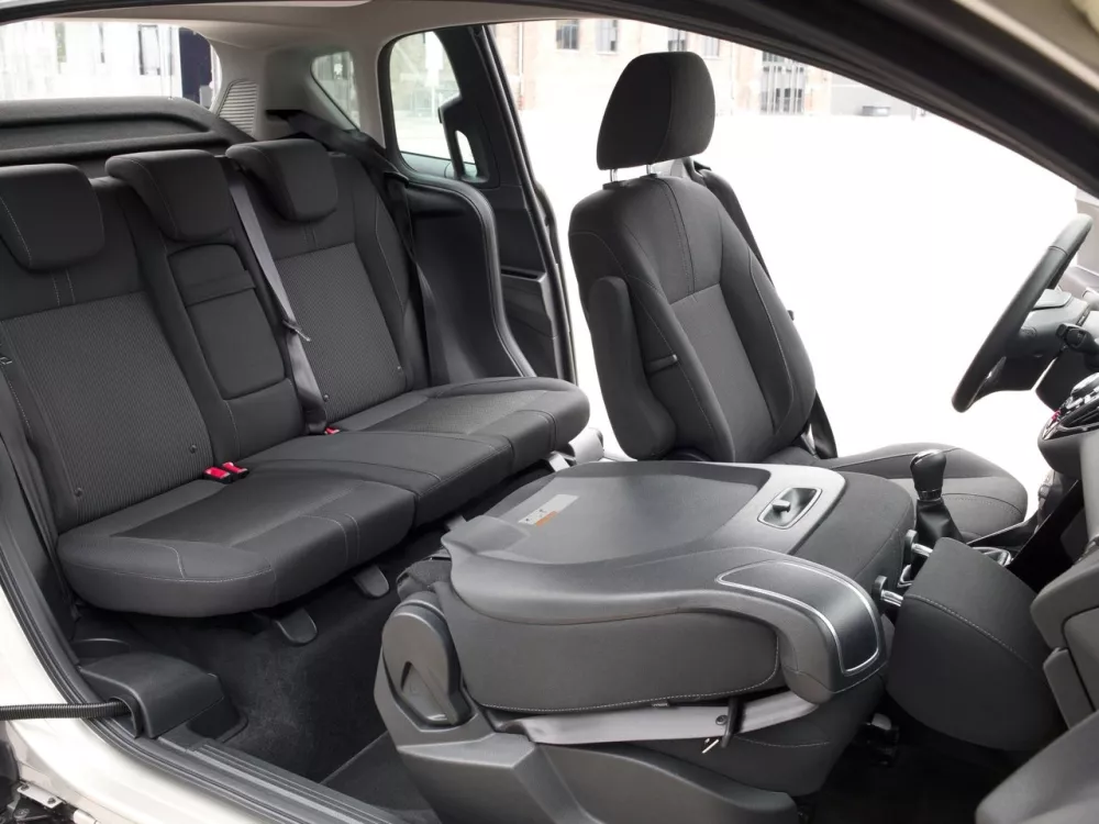 Автомобиль Ford B-MAX Компактвэн
