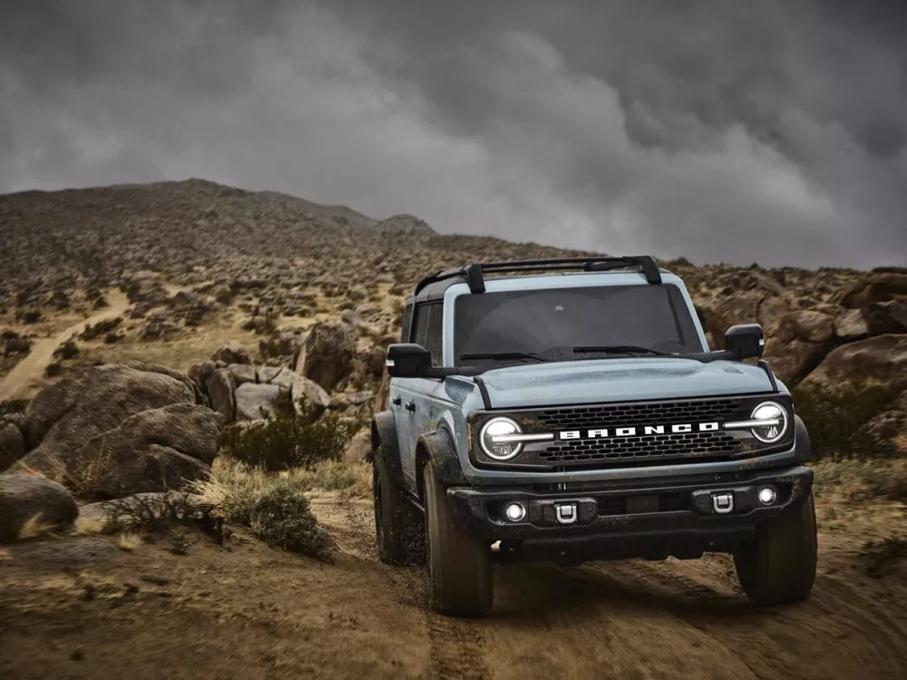 Автомобиль Ford Bronco VI Внедорожник (5 дверей)