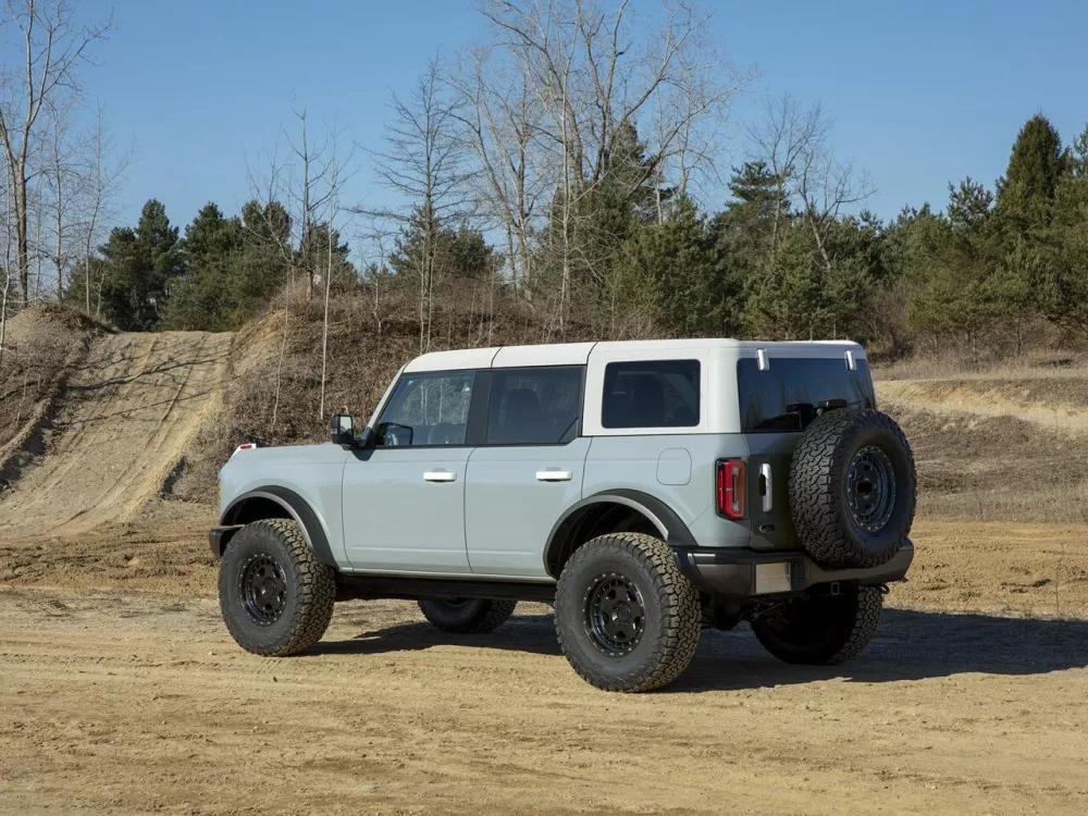 Автомобиль Ford Bronco VI Внедорожник (5 дверей)