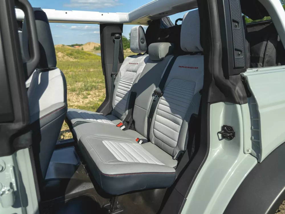 Автомобиль Ford Bronco VI Внедорожник (5 дверей)