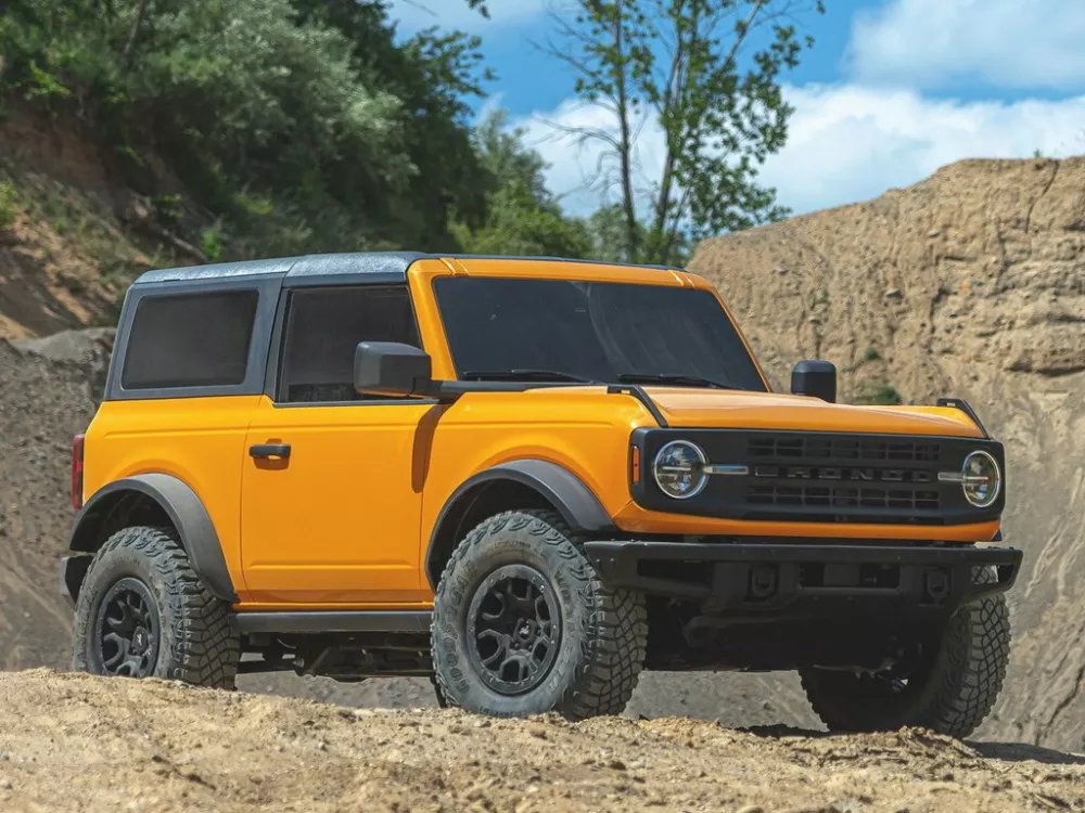 Автомобиль Ford Bronco VI Внедорожник (3 двери)