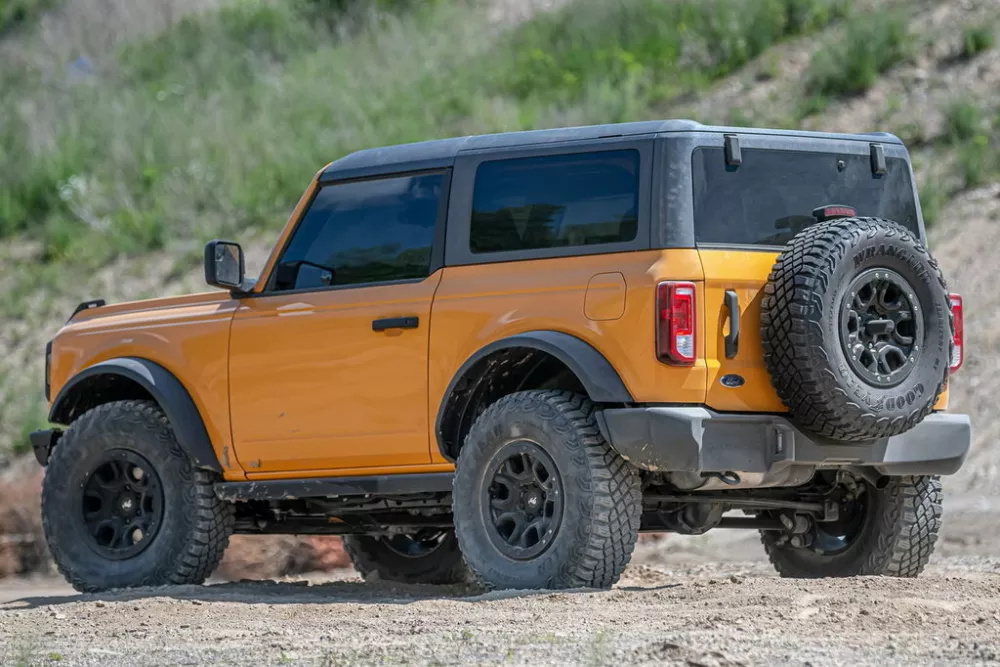 Автомобиль Ford Bronco VI Внедорожник (3 двери)