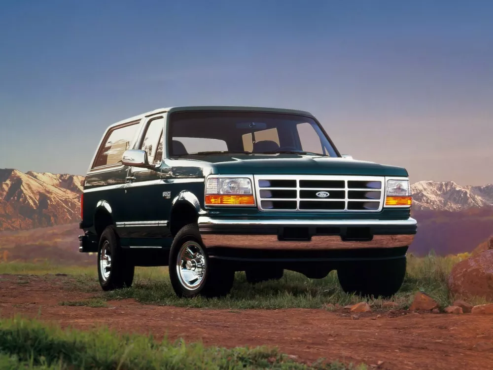Автомобиль Ford Bronco V Внедорожник (3 двери)