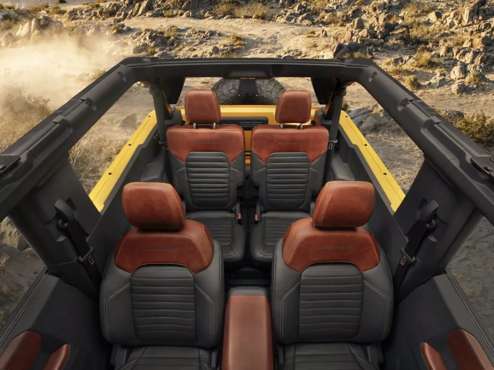 Автомобиль Ford Bronco VI Внедорожник (3 двери)
