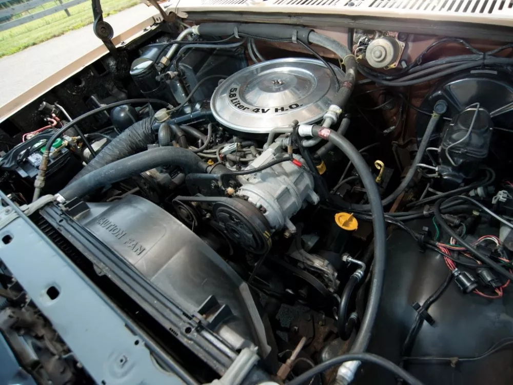 Автомобиль Ford Bronco III Внедорожник (3 двери)