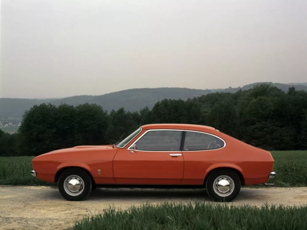 Автомобиль Ford Capri II Купе