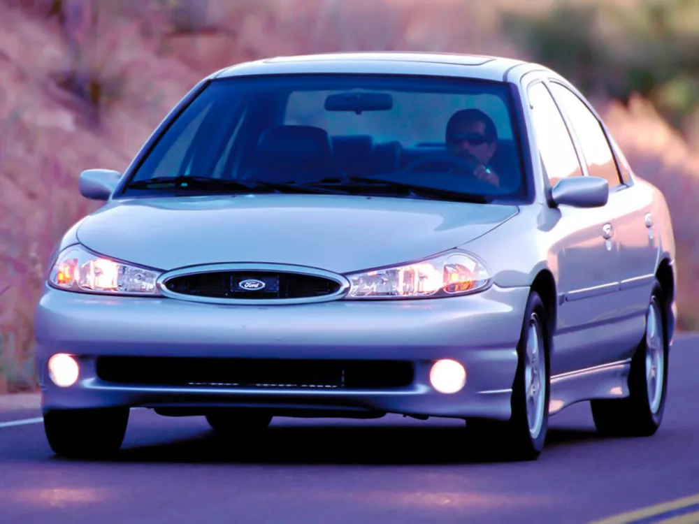 Автомобиль Ford Contour I Рестайлинг Седан