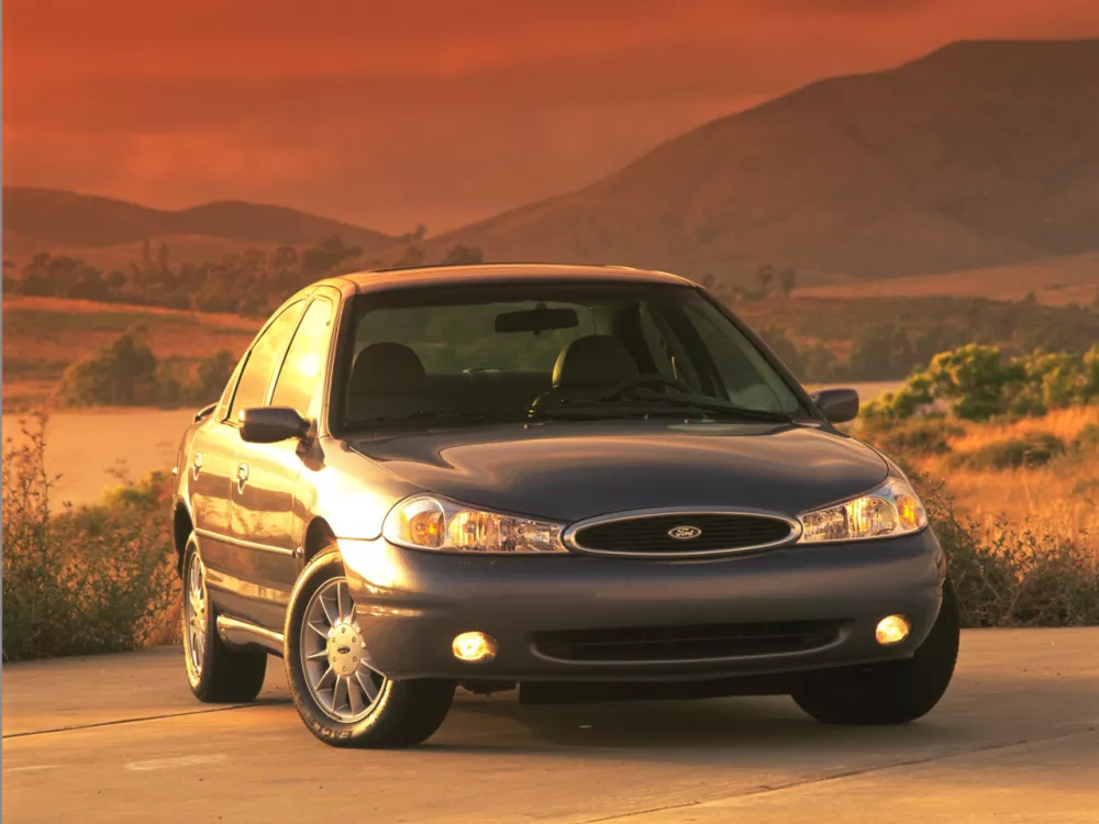 Автомобиль Ford Contour I Рестайлинг Седан