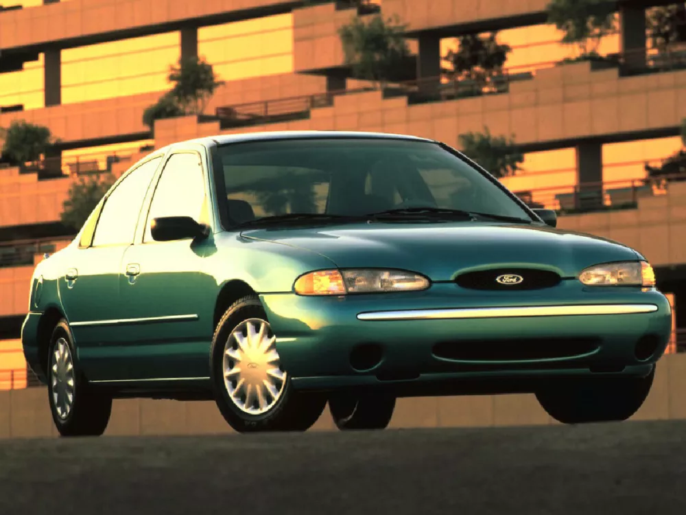 Автомобиль Ford Contour I Седан