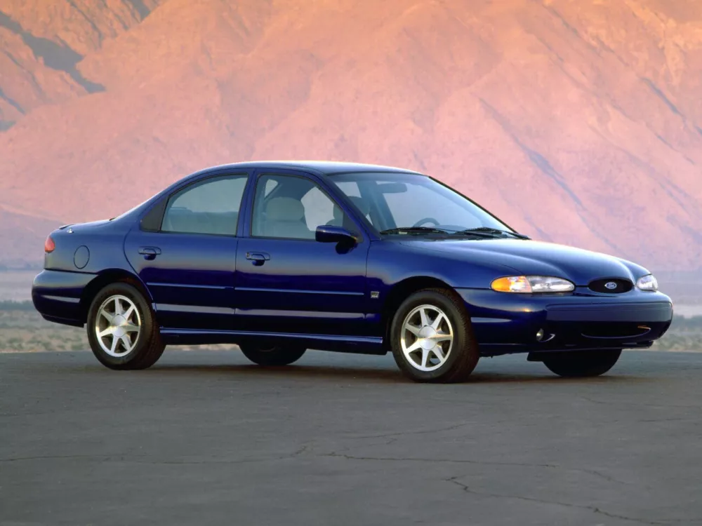 Автомобиль Ford Contour I Седан