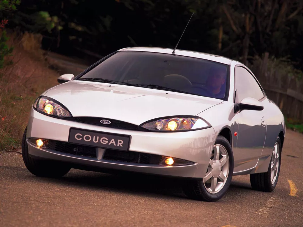 Автомобиль Ford Cougar Купе