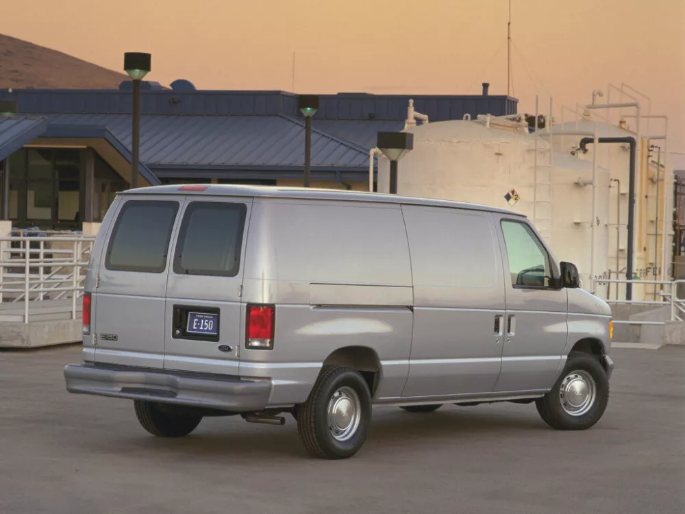 Автомобиль Ford Econoline IV Фургон