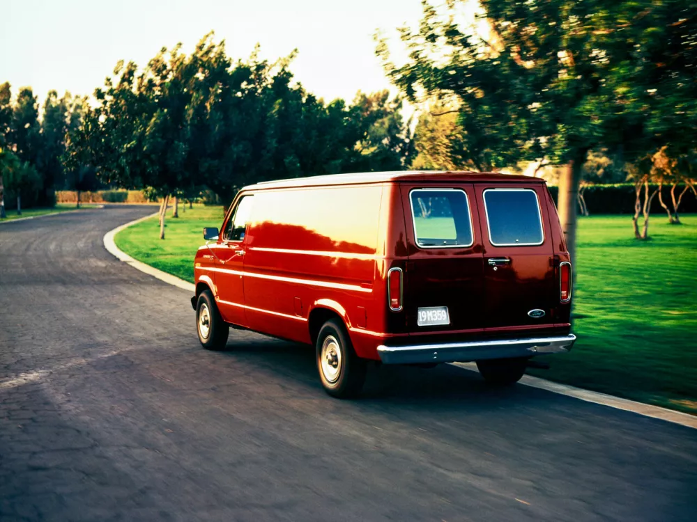 Автомобиль Ford Econoline III Фургон