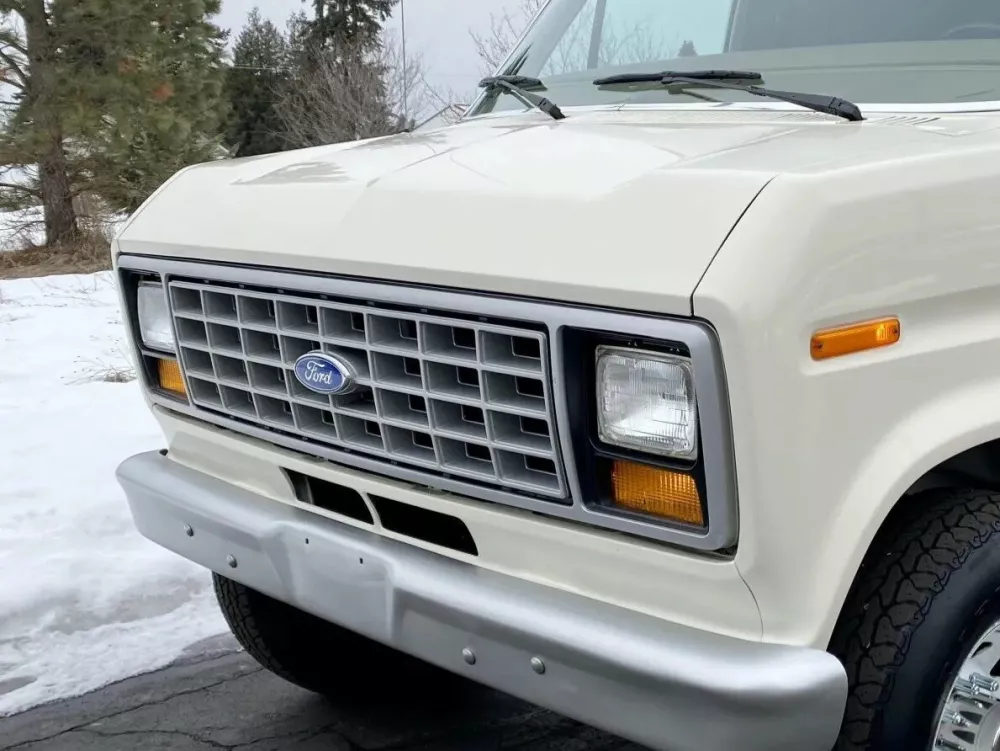 Автомобиль Ford Econoline III Фургон