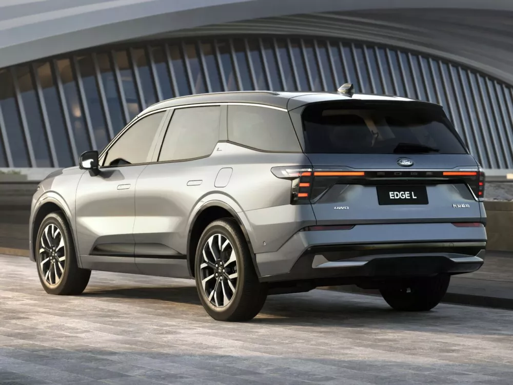 Автомобиль Ford Edge III (L) Внедорожник (5 дверей)