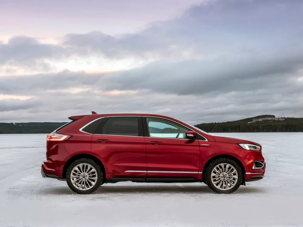 Автомобиль Ford Edge II Рестайлинг Внедорожник (5 дверей)