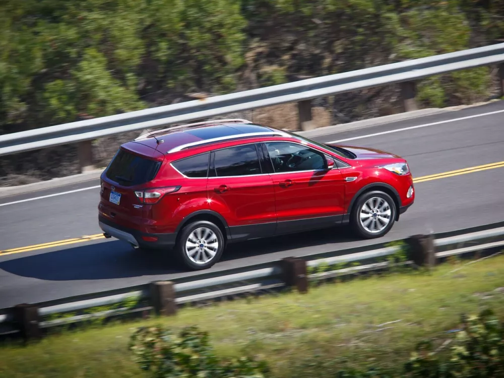 Автомобиль Ford Escape III Рестайлинг Внедорожник (5 дверей)