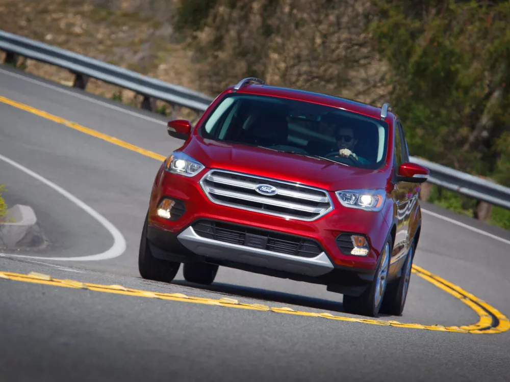 Автомобиль Ford Escape III Рестайлинг Внедорожник (5 дверей)