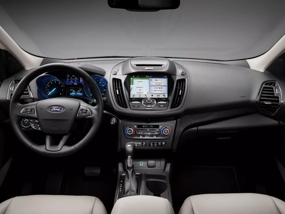 Автомобиль Ford Escape III Рестайлинг Внедорожник (5 дверей)