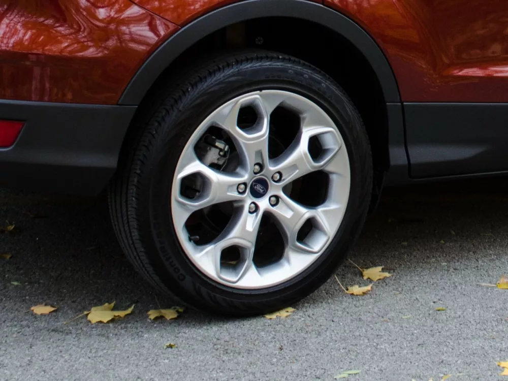 Автомобиль Ford Escape III Внедорожник (5 дверей)