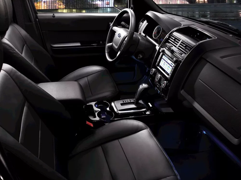 Автомобиль Ford Escape II Внедорожник (5 дверей)
