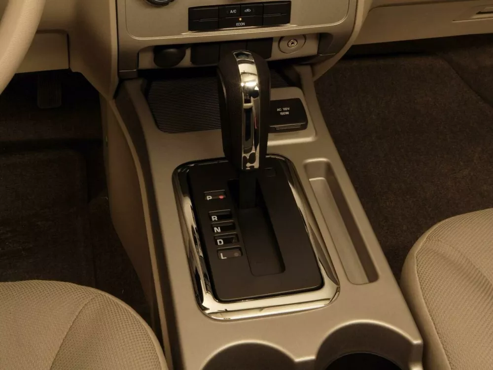 Автомобиль Ford Escape II Внедорожник (5 дверей)