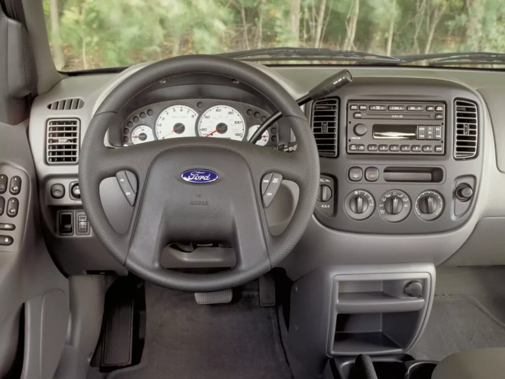 Автомобиль Ford Escape I Внедорожник (5 дверей)