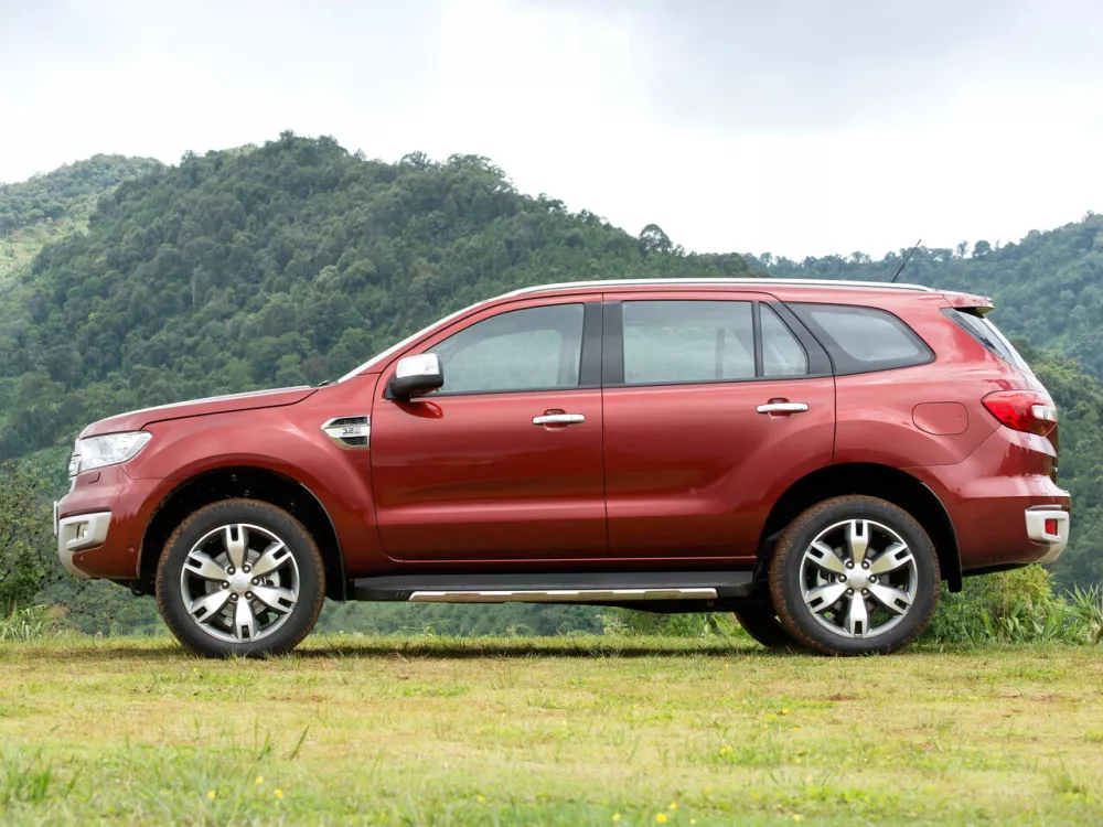 Автомобиль Ford Everest II Внедорожник (5 дверей)