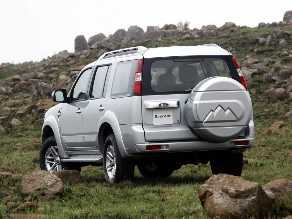 Автомобиль Ford Everest I Рестайлинг 2 Внедорожник (5 дверей)