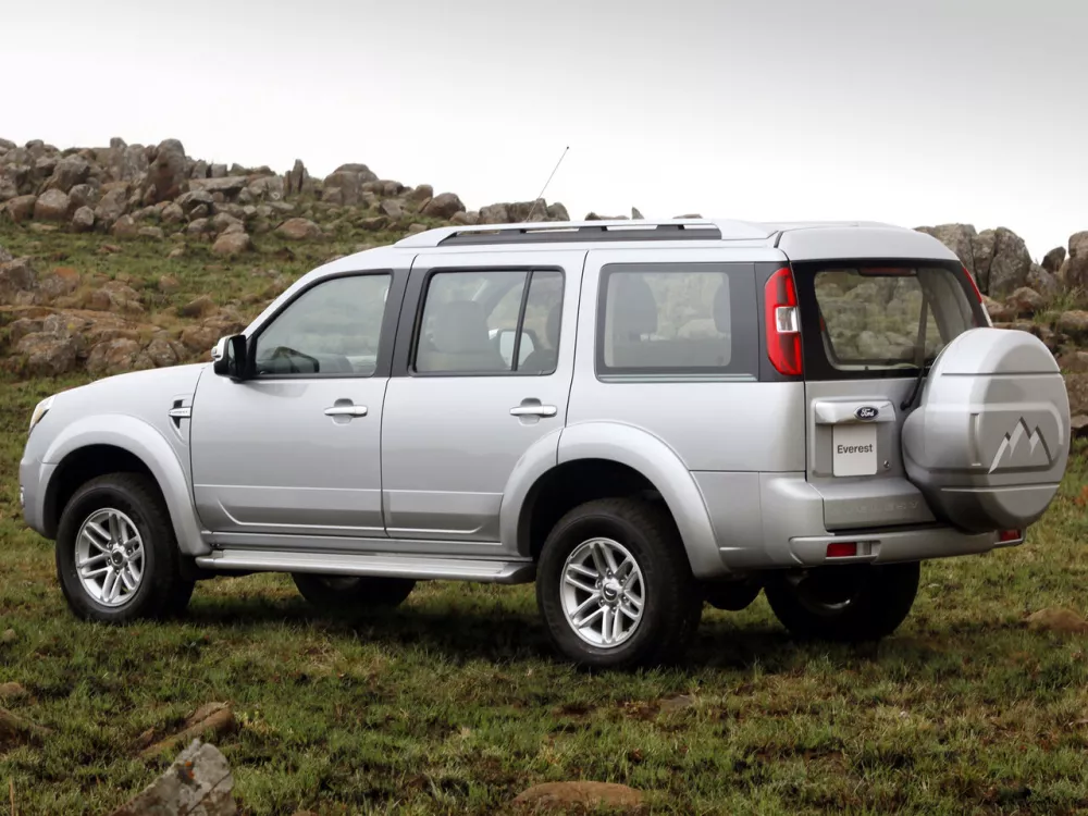 Автомобиль Ford Everest I Рестайлинг 2 Внедорожник (5 дверей)