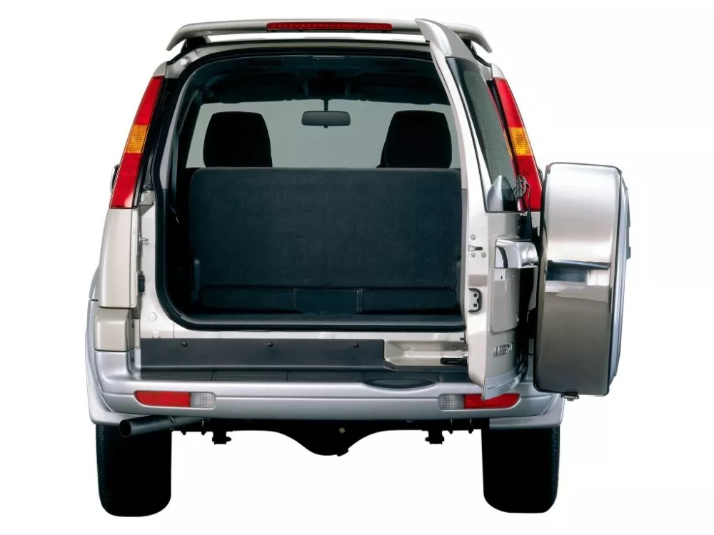 Автомобиль Ford Everest I Внедорожник (5 дверей)